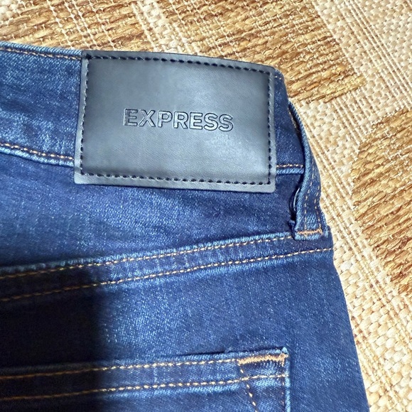 EXPRESS Hyper Stretch Jeans, 31x30 BNWT
Temperature Control - Picture 7 of 12